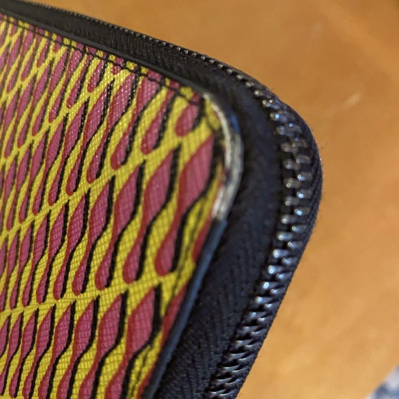 CHRISTIAN LOUBOUTIN Panettone Wallet- Authentic and gently used - Picture 7 of 9